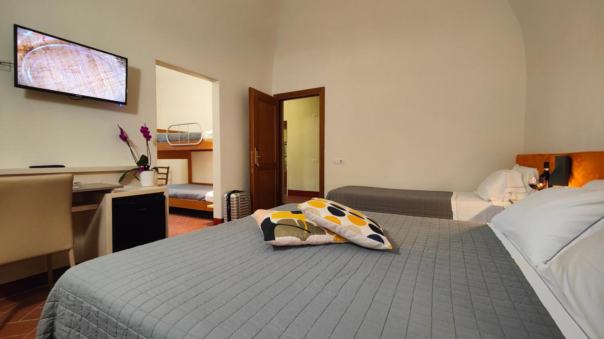 Chiostro Delle Monache Hostel Volterra Esterno foto