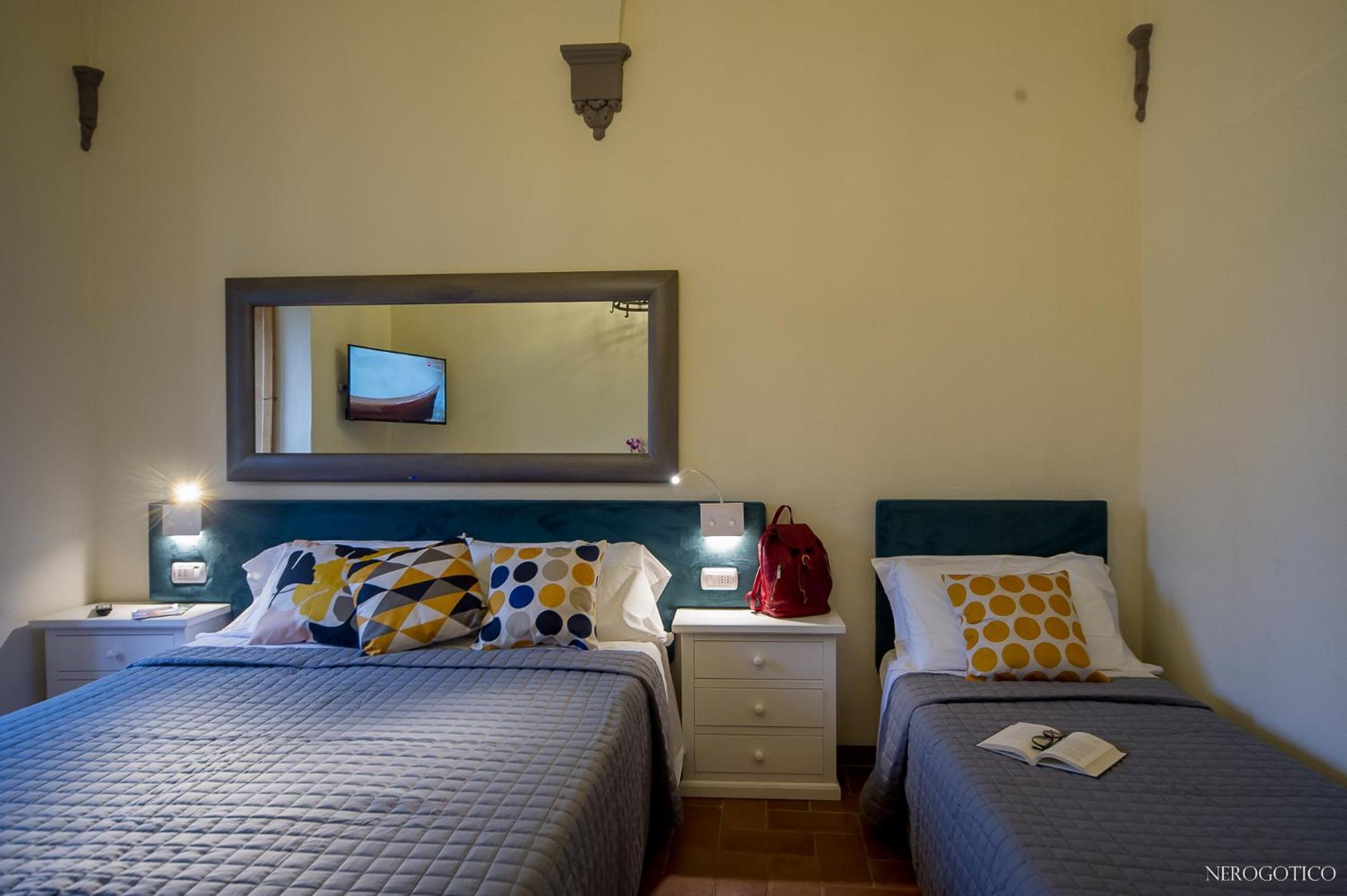 Chiostro Delle Monache Hostel Volterra Esterno foto